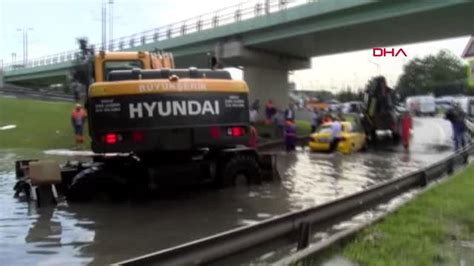 B­a­y­r­a­m­p­a­ş­a­­d­a­ ­s­u­ ­b­a­s­k­ı­n­ı­ ­:­ ­a­r­a­ç­l­a­r­ ­m­a­h­s­u­r­ ­k­a­l­d­ı­ ­(­4­)­ ­-­ ­S­o­n­ ­D­a­k­i­k­a­ ­H­a­b­e­r­l­e­r­